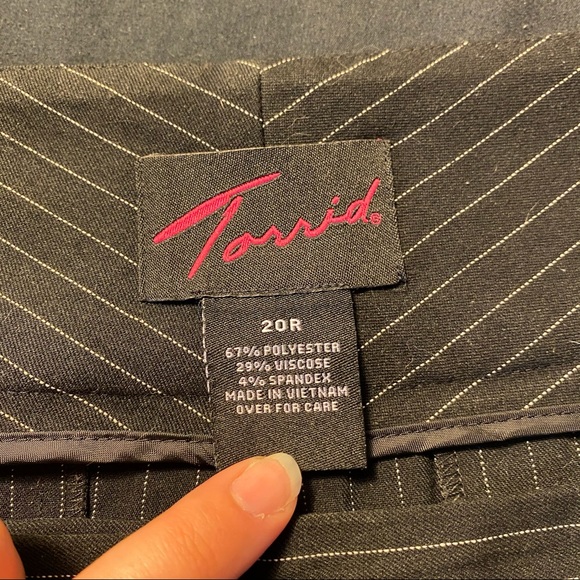 ✨torrid vintage black & white stripe pants✨ - Picture 3 of 3